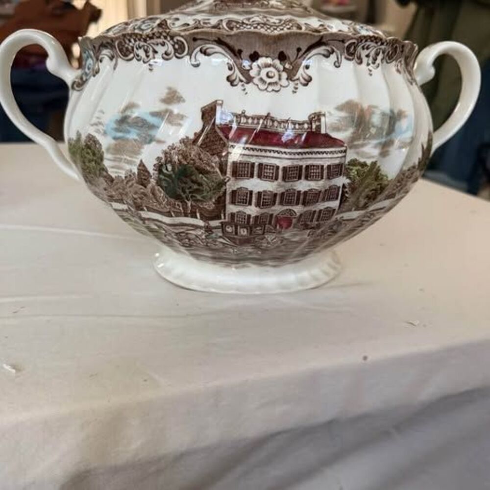 Vintage Johnson Brothers Heritage Hall Brown Soup Tureen with Lid AS IS Chipped
